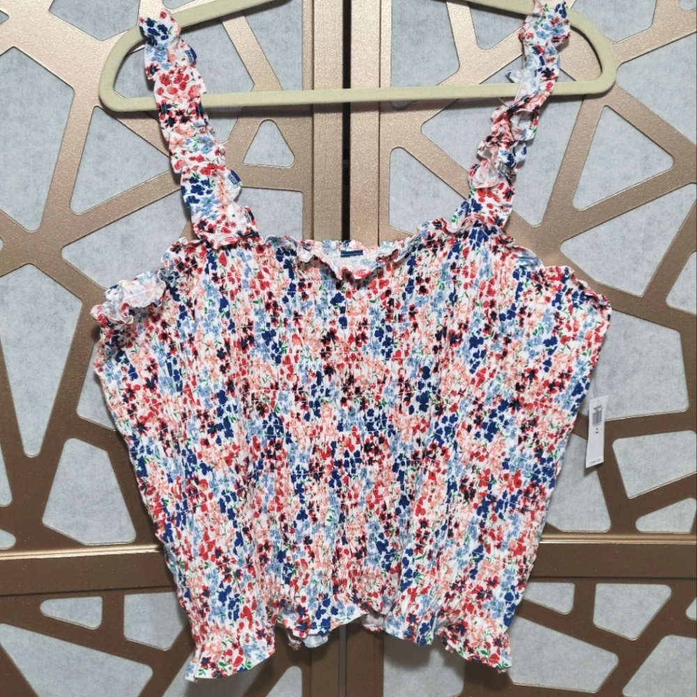 NWOT OLD NAVY Floral Crop Top